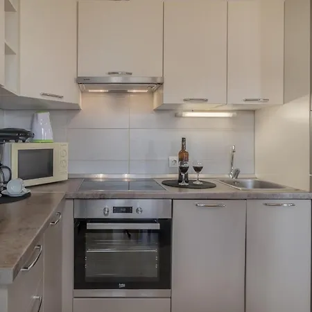 Svetic Apartman Novi Vinodolski