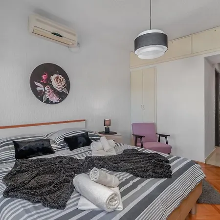 Svetic Apartman
