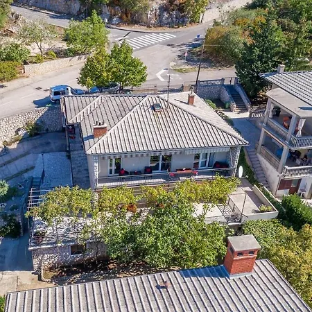 Svetic Apartman Novi Vinodolski